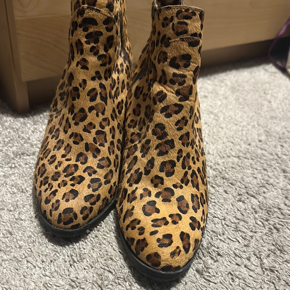 MIA Brown Ankle Boots Sleek Design Chunky Sole